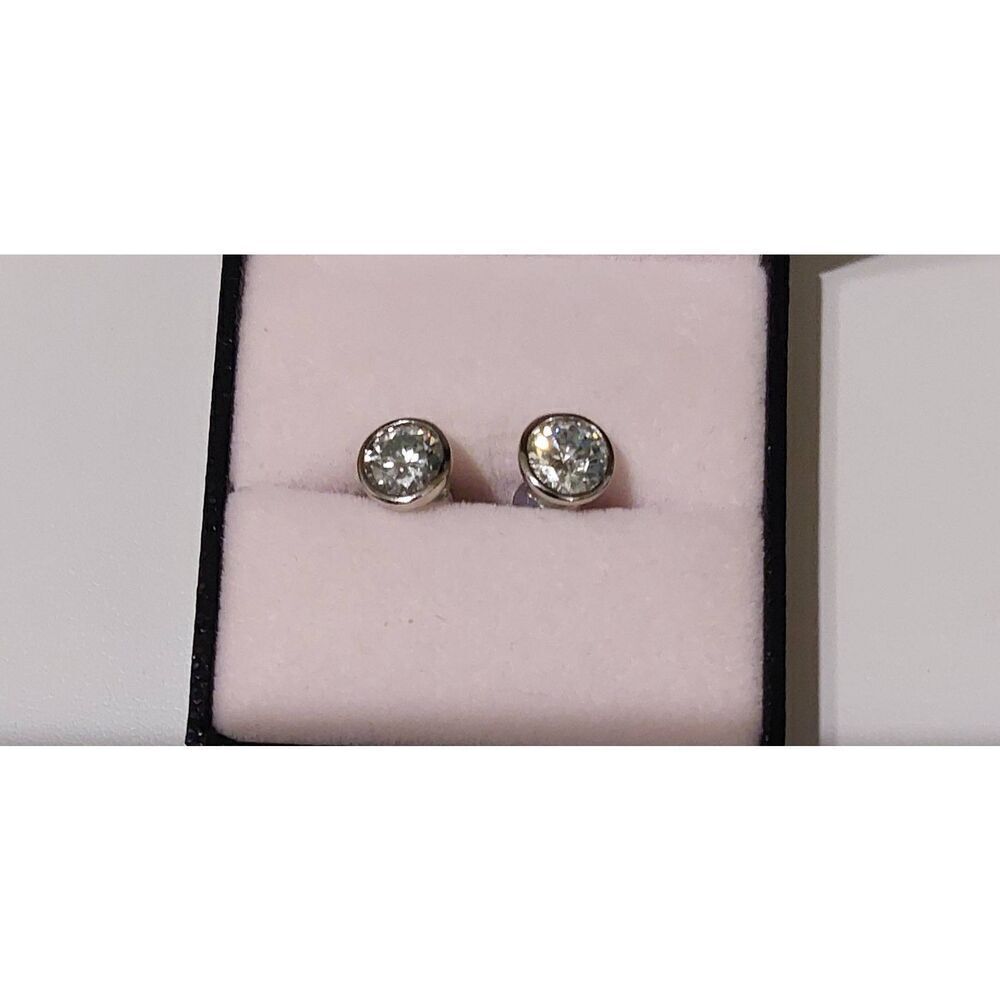 CERTIFIED~2 Carat Genuine Moissanite Round Bezel Set Stud Earrings